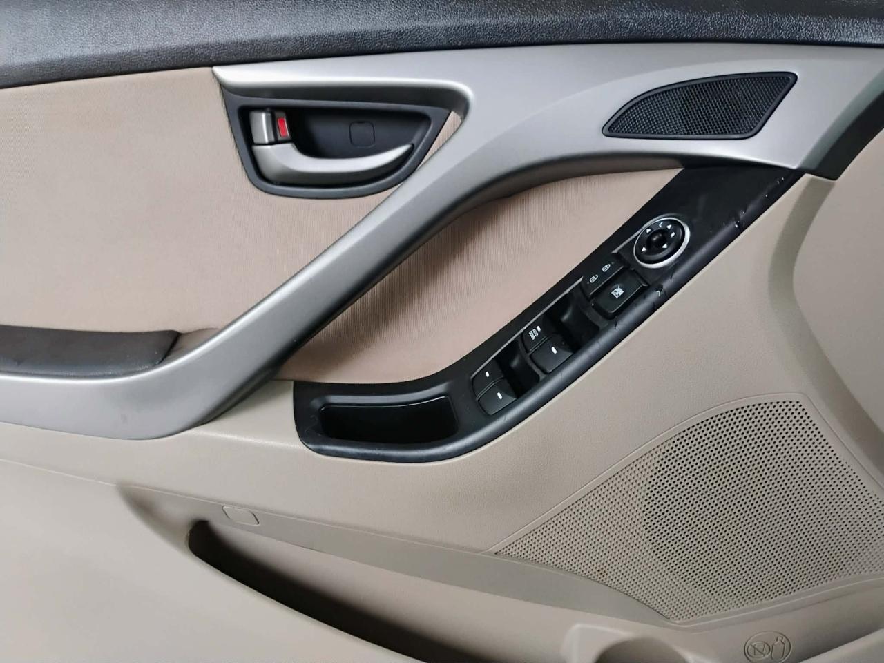 Hyundai Elantra 4dr Sdn Auto SE (Alabama Plant) 2014