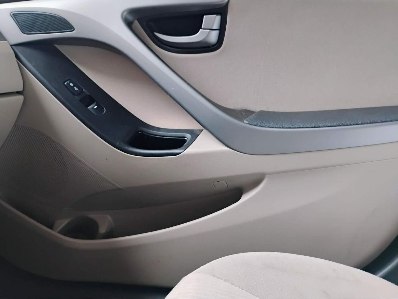 Hyundai Elantra 4dr Sdn Auto SE (Alabama Plant) 2014