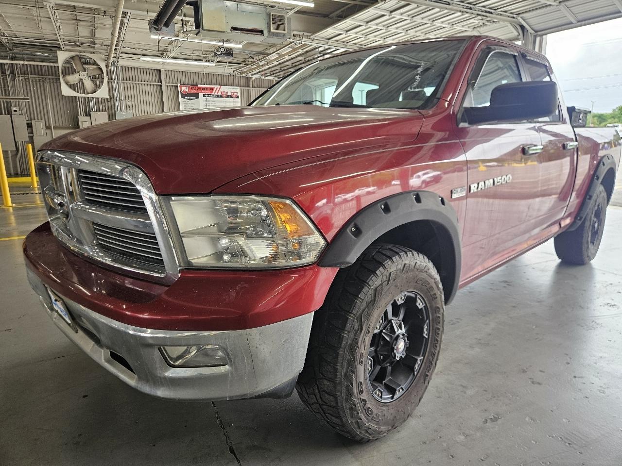 RAM 1500 4WD Quad Cab 140.5" Big Horn 2012