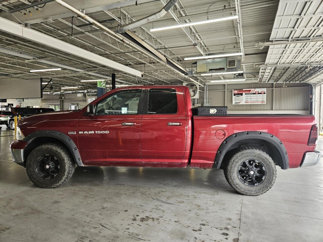 RAM 1500 4WD Quad Cab 140.5" Big Horn 2012