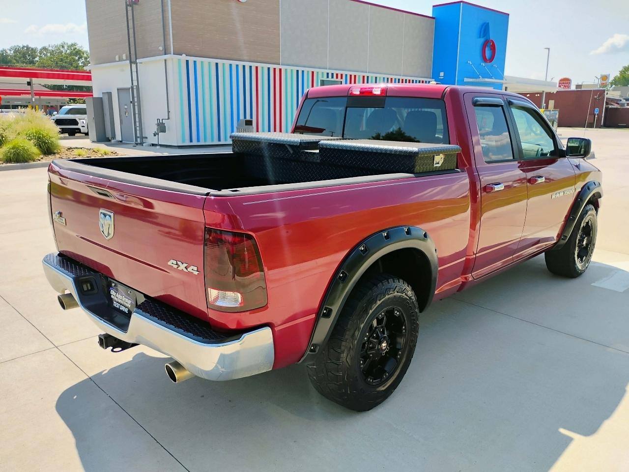 RAM 1500 4WD Quad Cab 140.5" Big Horn 2012