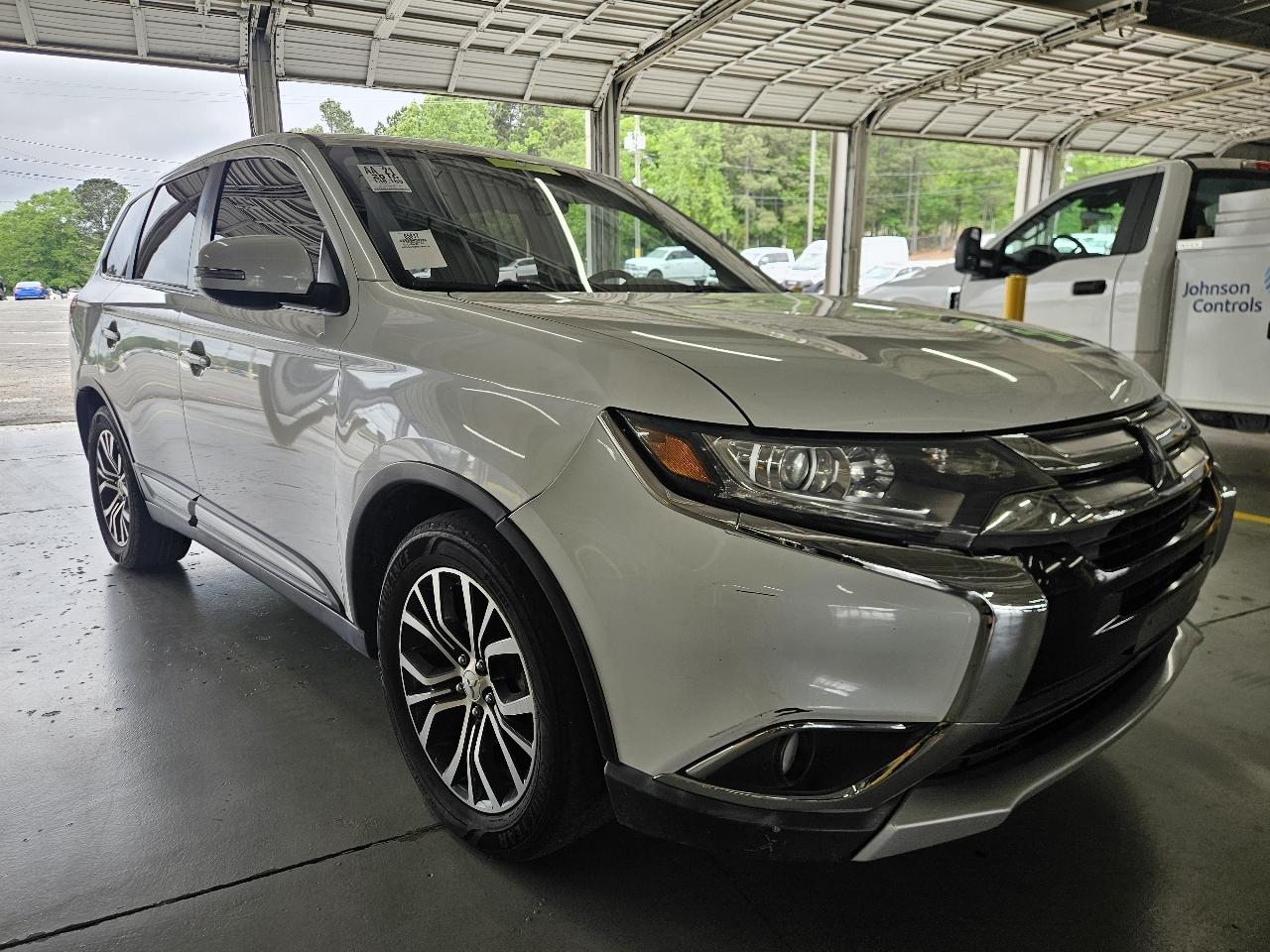 Mitsubishi Outlander 2WD 4dr SEL 2016