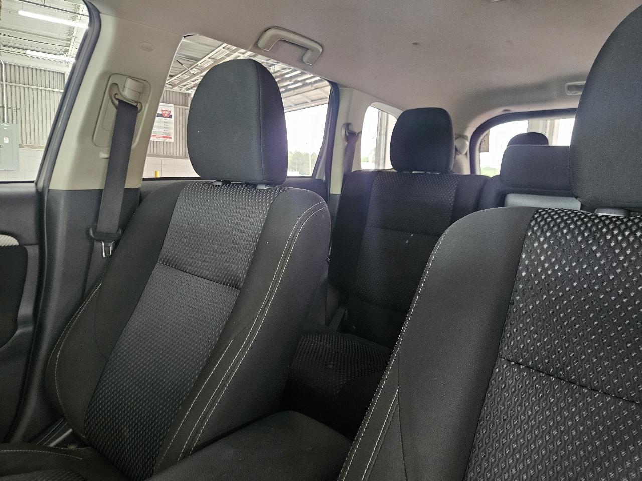 Mitsubishi Outlander 2WD 4dr SEL 2016