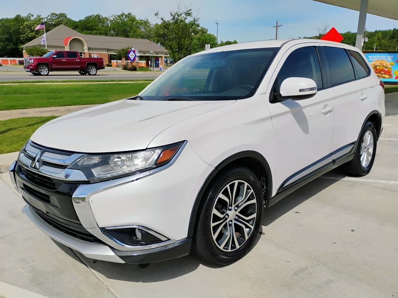 Mitsubishi Outlander 2WD 4dr SEL 2016