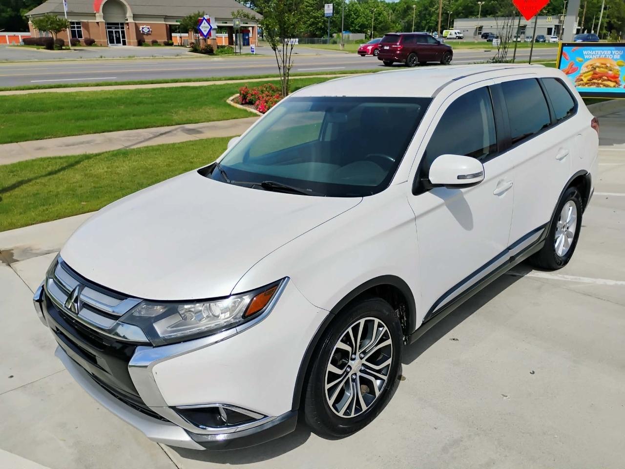 Mitsubishi Outlander 2WD 4dr SEL 2016