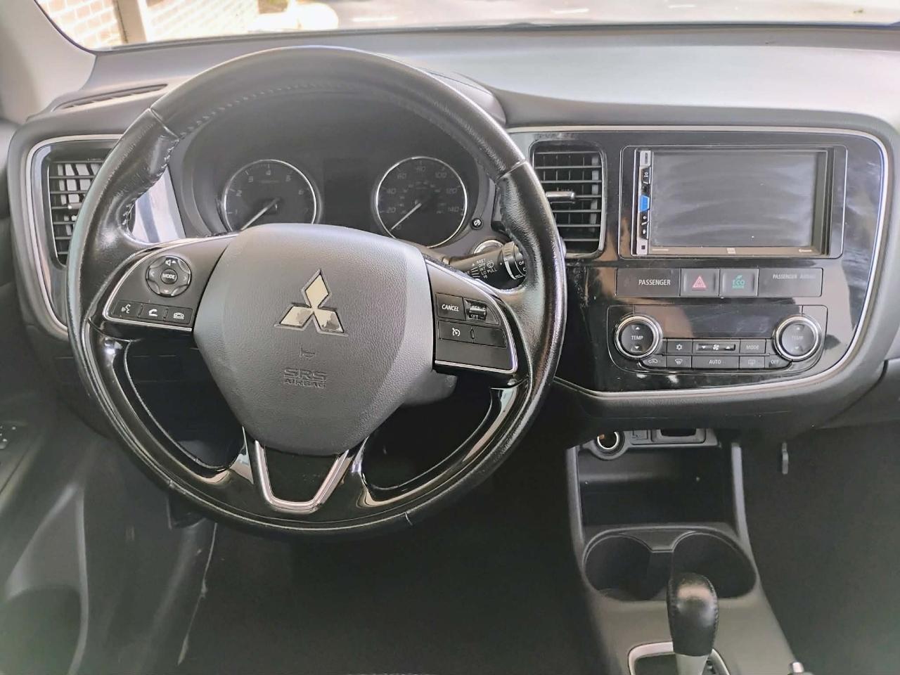 Mitsubishi Outlander 2WD 4dr SEL 2016