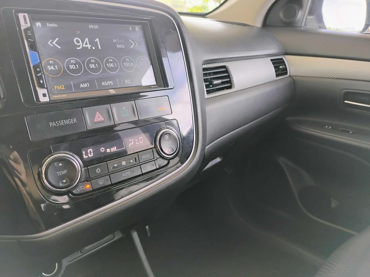 Mitsubishi Outlander 2WD 4dr SEL 2016