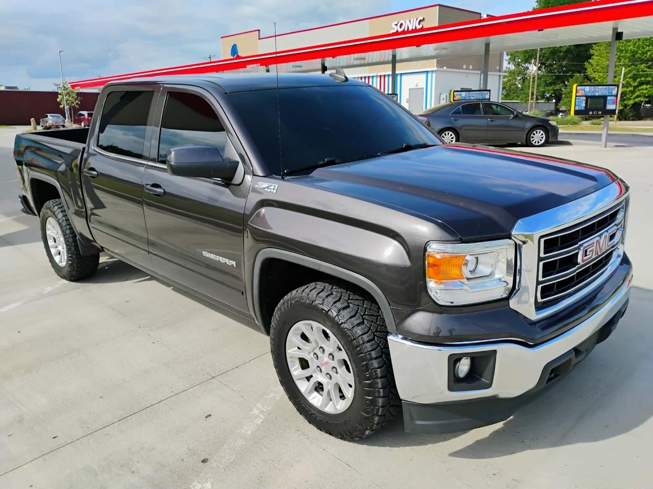GMC Sierra 1500 4WD Crew Cab 143.5" SLE 2015
