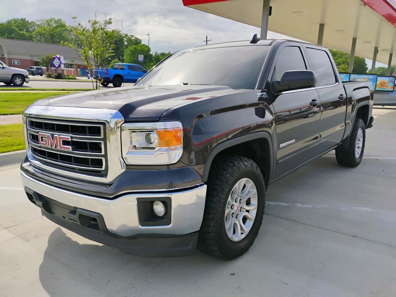 GMC Sierra 1500 4WD Crew Cab 143.5" SLE 2015