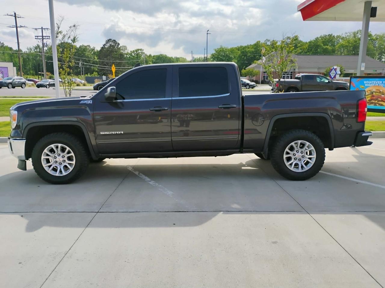 GMC Sierra 1500 4WD Crew Cab 143.5" SLE 2015