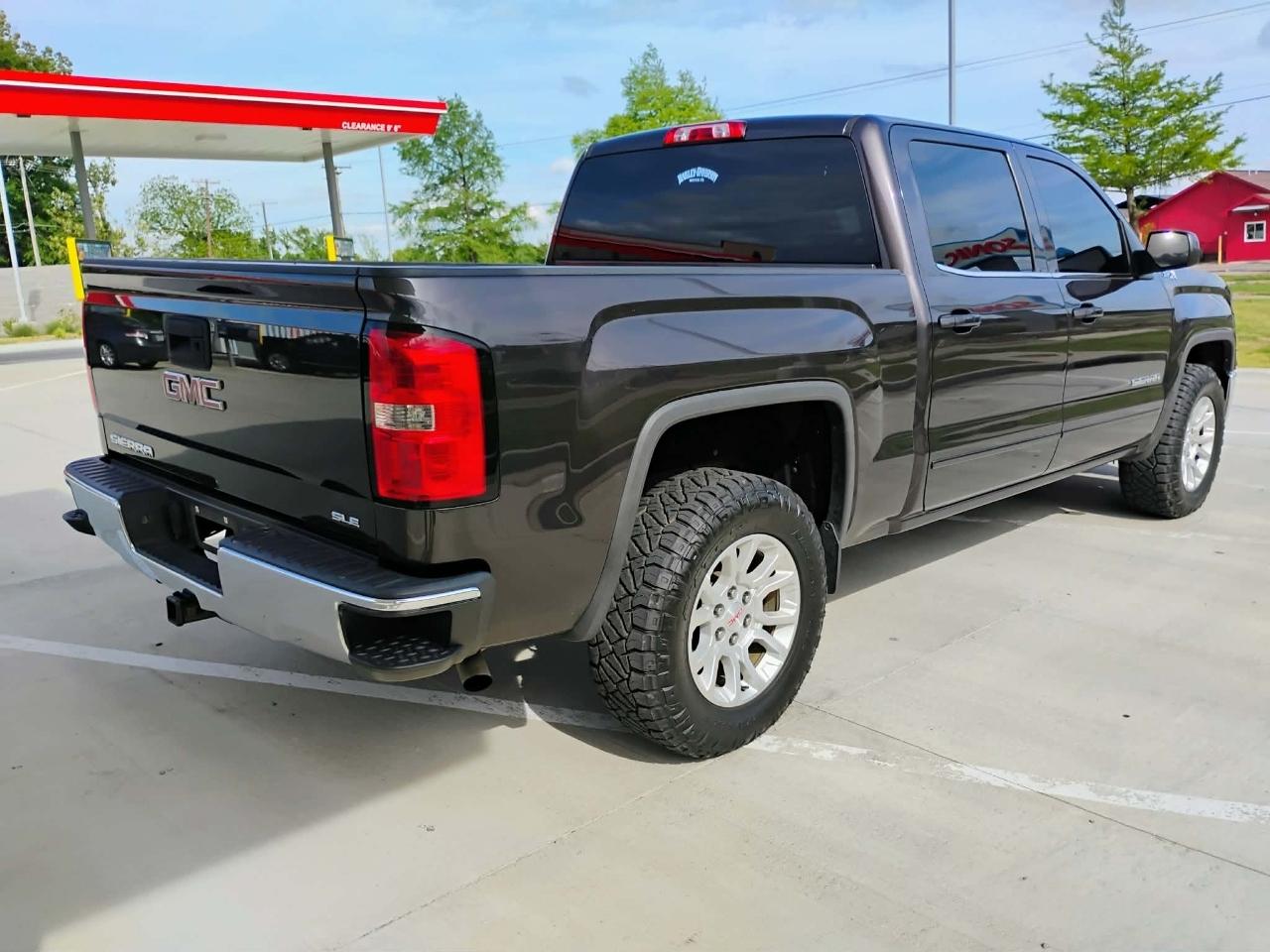 GMC Sierra 1500 4WD Crew Cab 143.5" SLE 2015