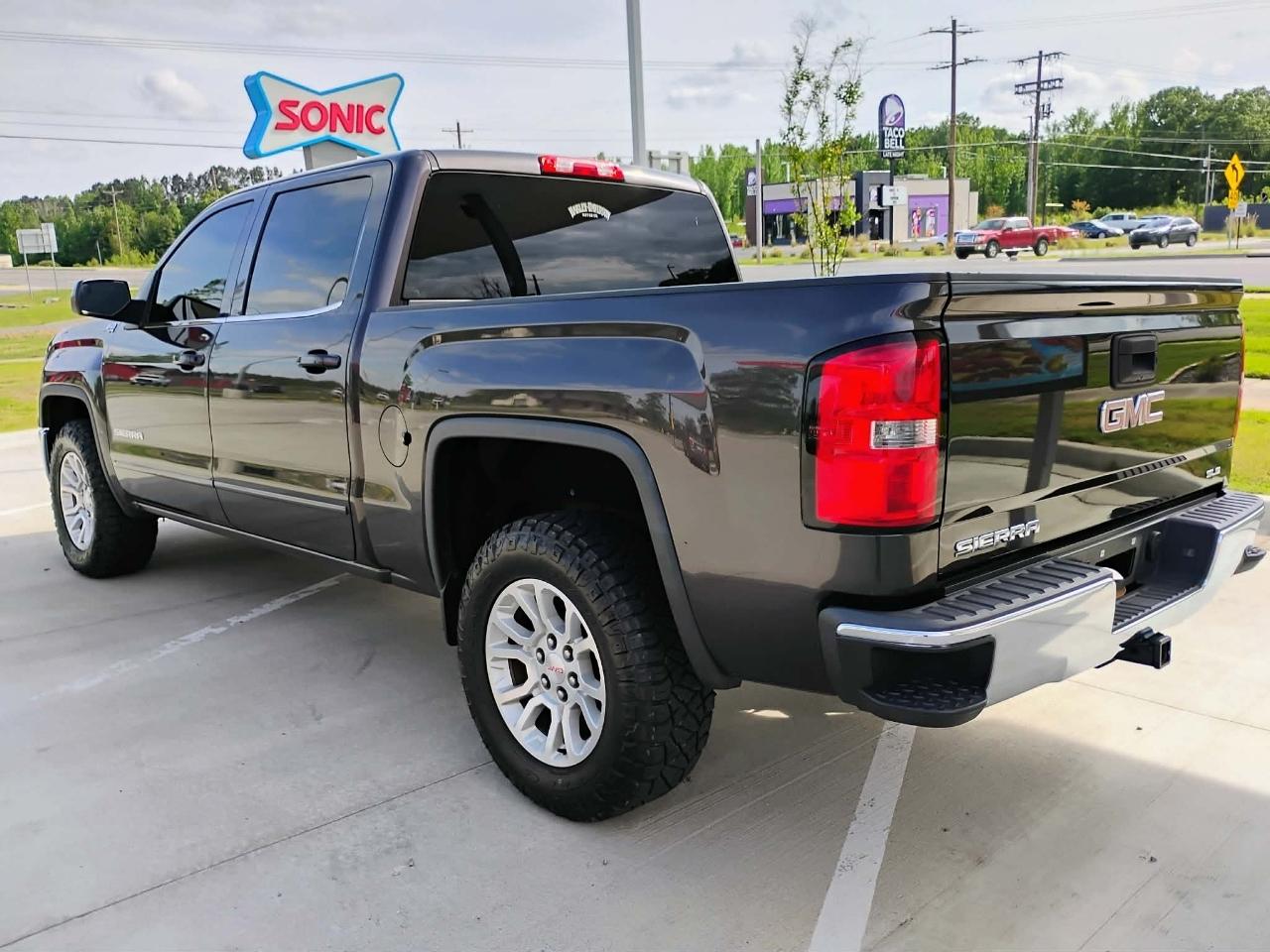 GMC Sierra 1500 4WD Crew Cab 143.5" SLE 2015