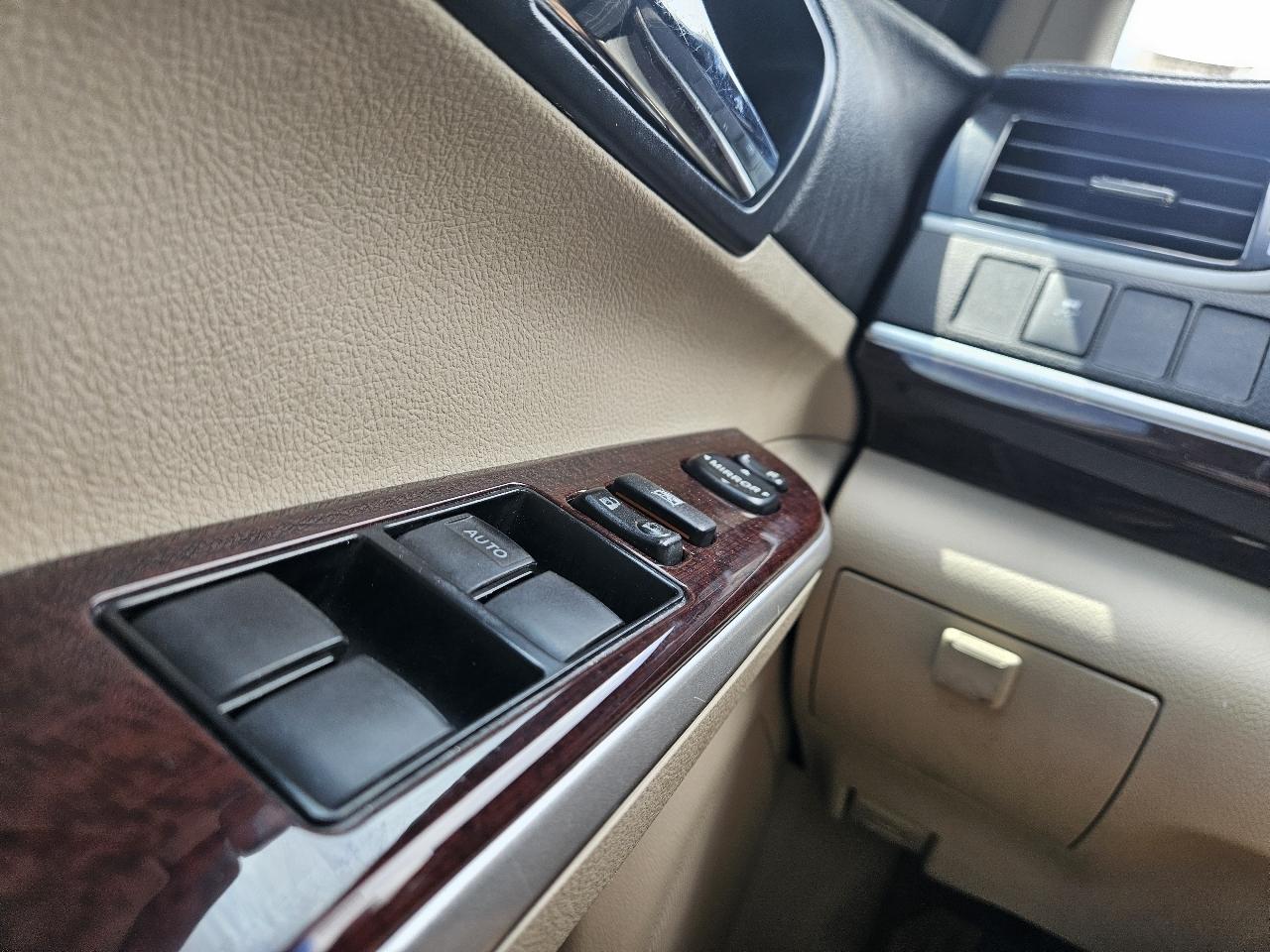 Toyota Camry 4dr Sdn I4 Auto SE Sport Limited Edition (Natl) 2012