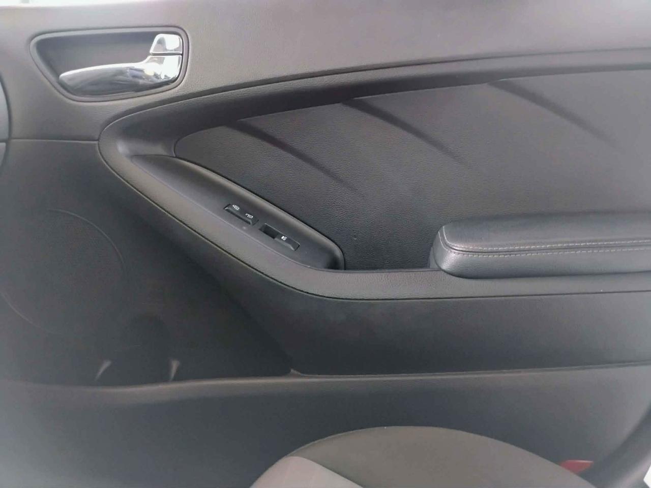 Kia Forte 4dr Sdn Auto EX 2016