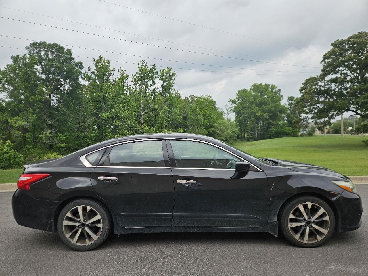 Nissan Altima 4dr Sdn I4 2.5 SR 2016