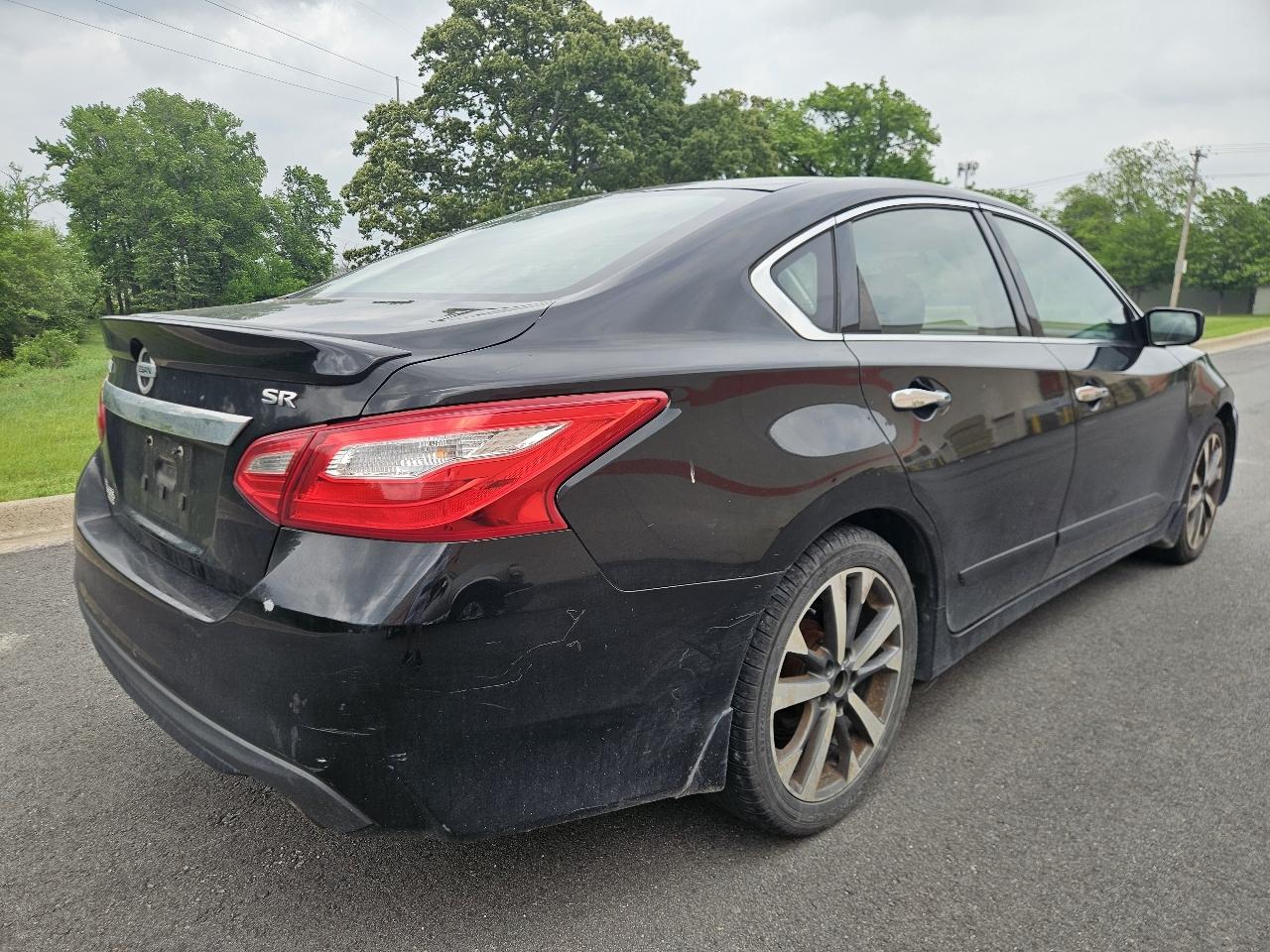 Nissan Altima 4dr Sdn I4 2.5 SR 2016