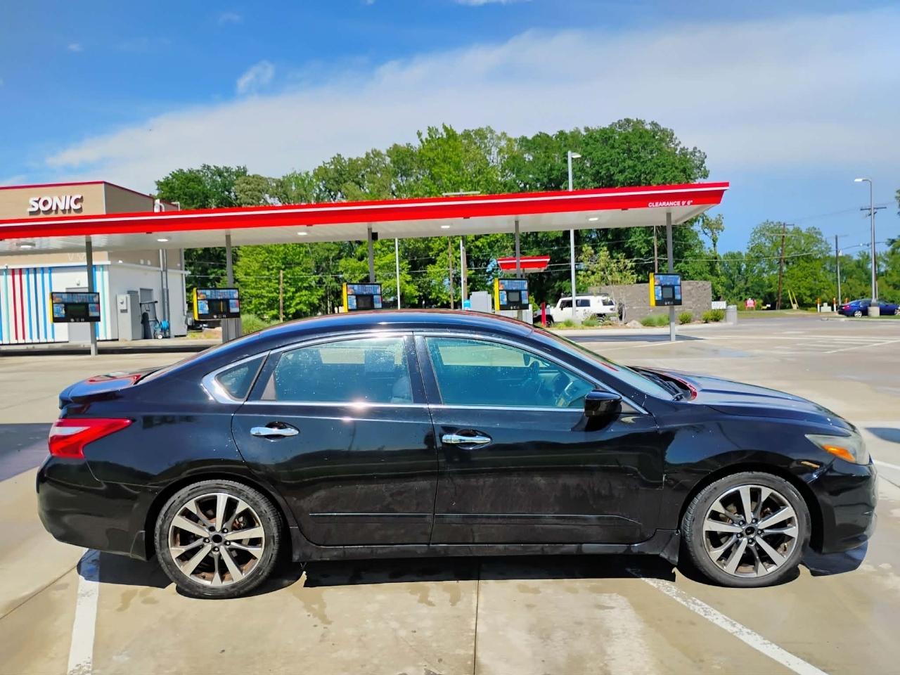 Nissan Altima 4dr Sdn I4 2.5 SR 2016