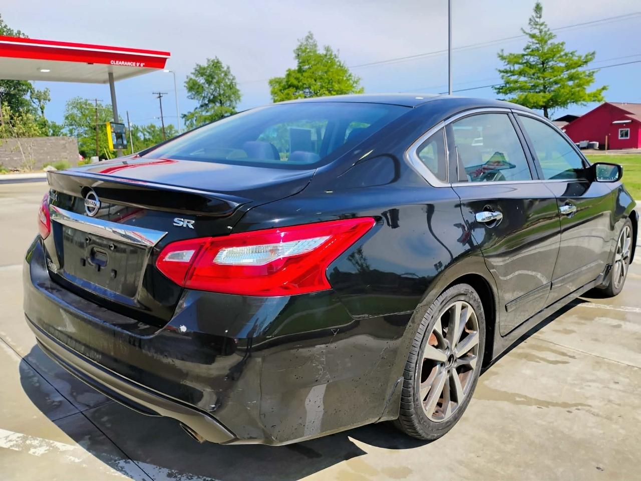 Nissan Altima 4dr Sdn I4 2.5 SR 2016