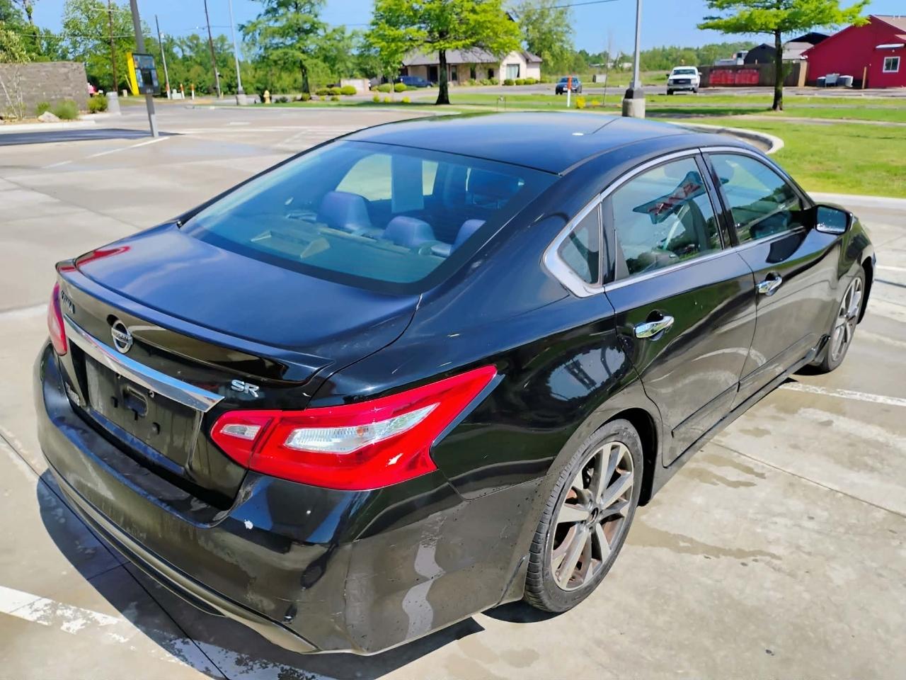 Nissan Altima 4dr Sdn I4 2.5 SR 2016