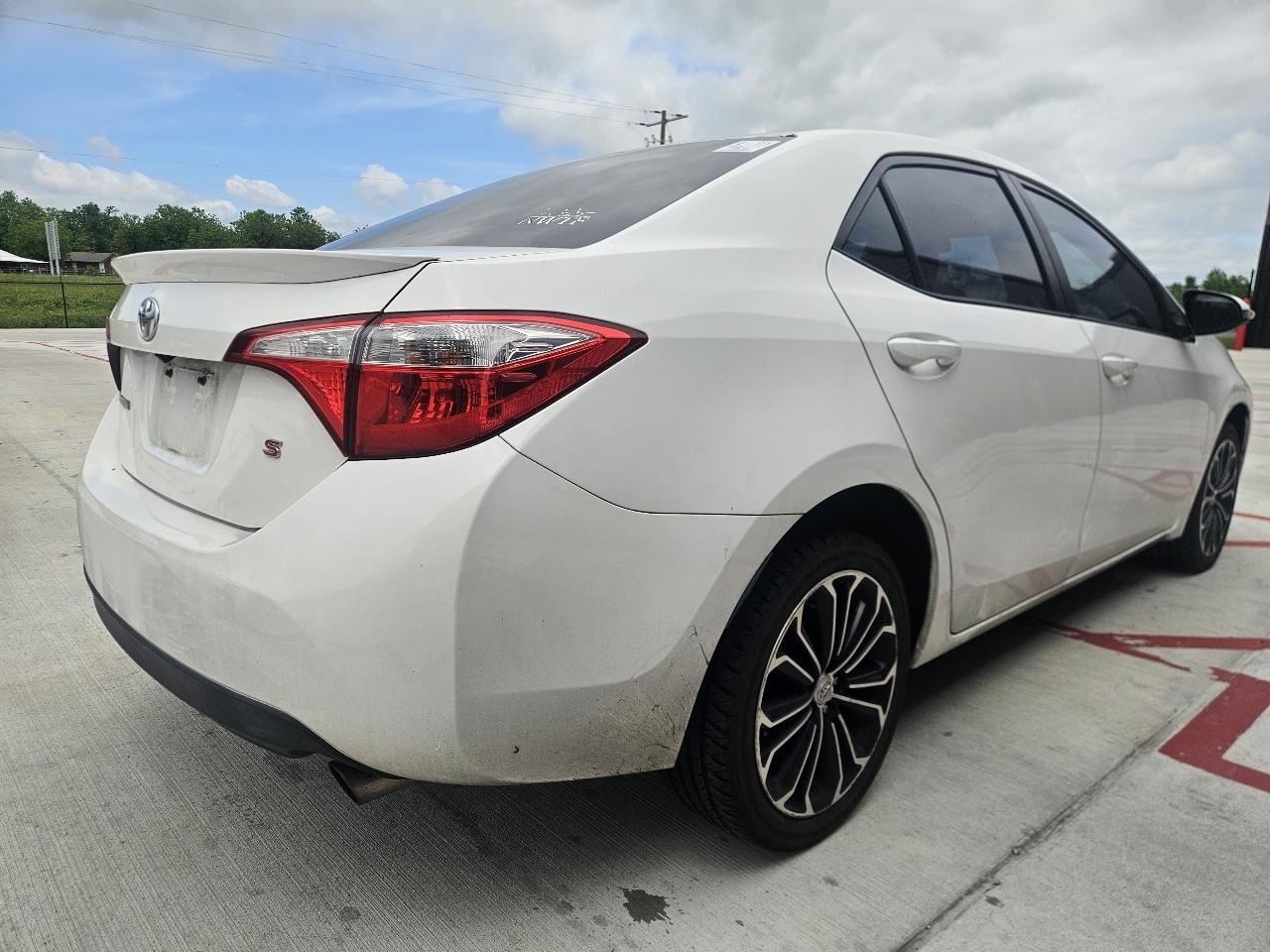 Toyota Corolla 4dr Sdn CVT LE Premium (Natl) 2015