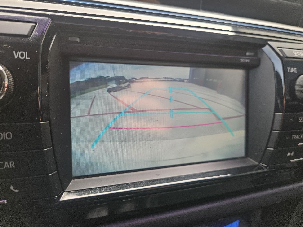 Toyota Corolla 4dr Sdn CVT LE Premium (Natl) 2015