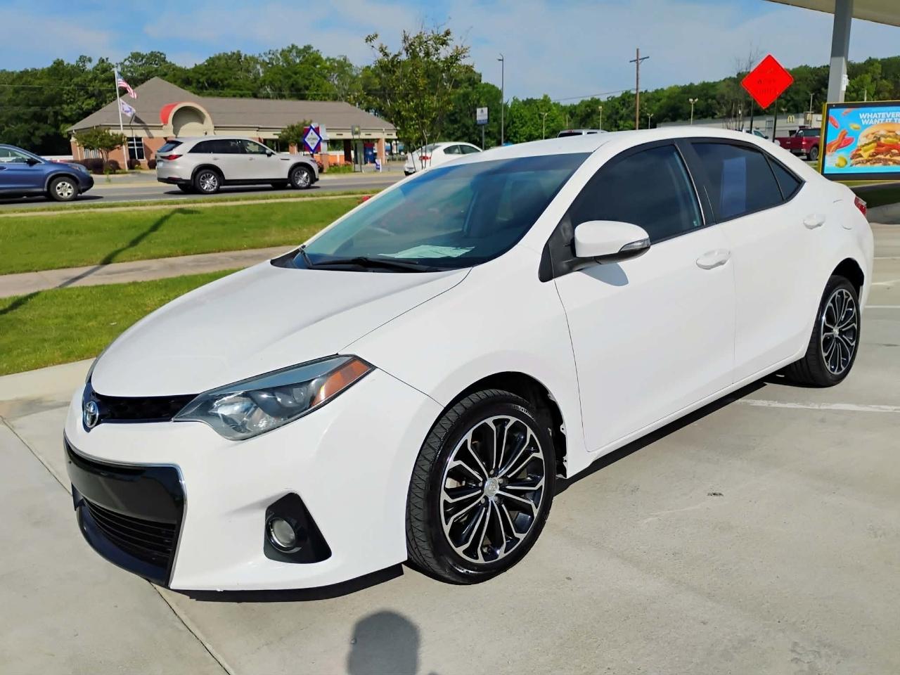 2015 Toyota Corolla S Plus AT's photo