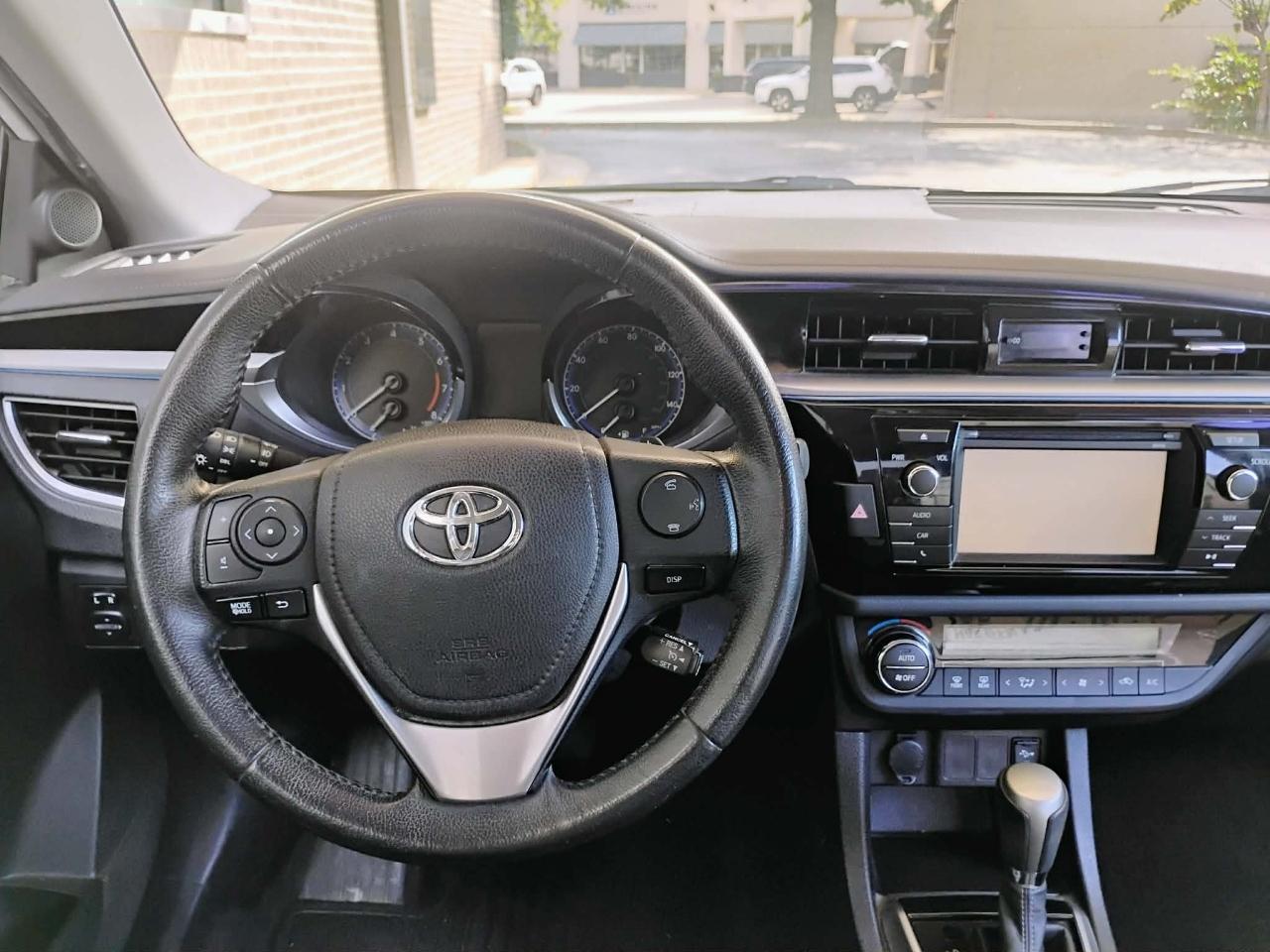 Toyota Corolla 4dr Sdn CVT LE Premium (Natl) 2015