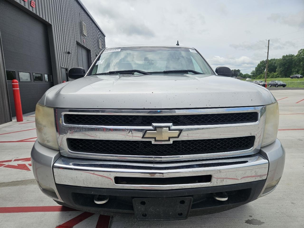 Chevrolet Silverado 1500 4WD Crew Cab 143.5" LT 2010