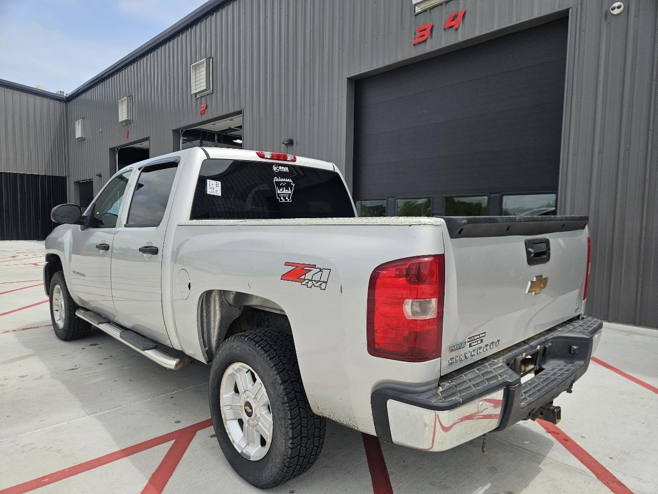 Chevrolet Silverado 1500 4WD Crew Cab 143.5" LT 2010