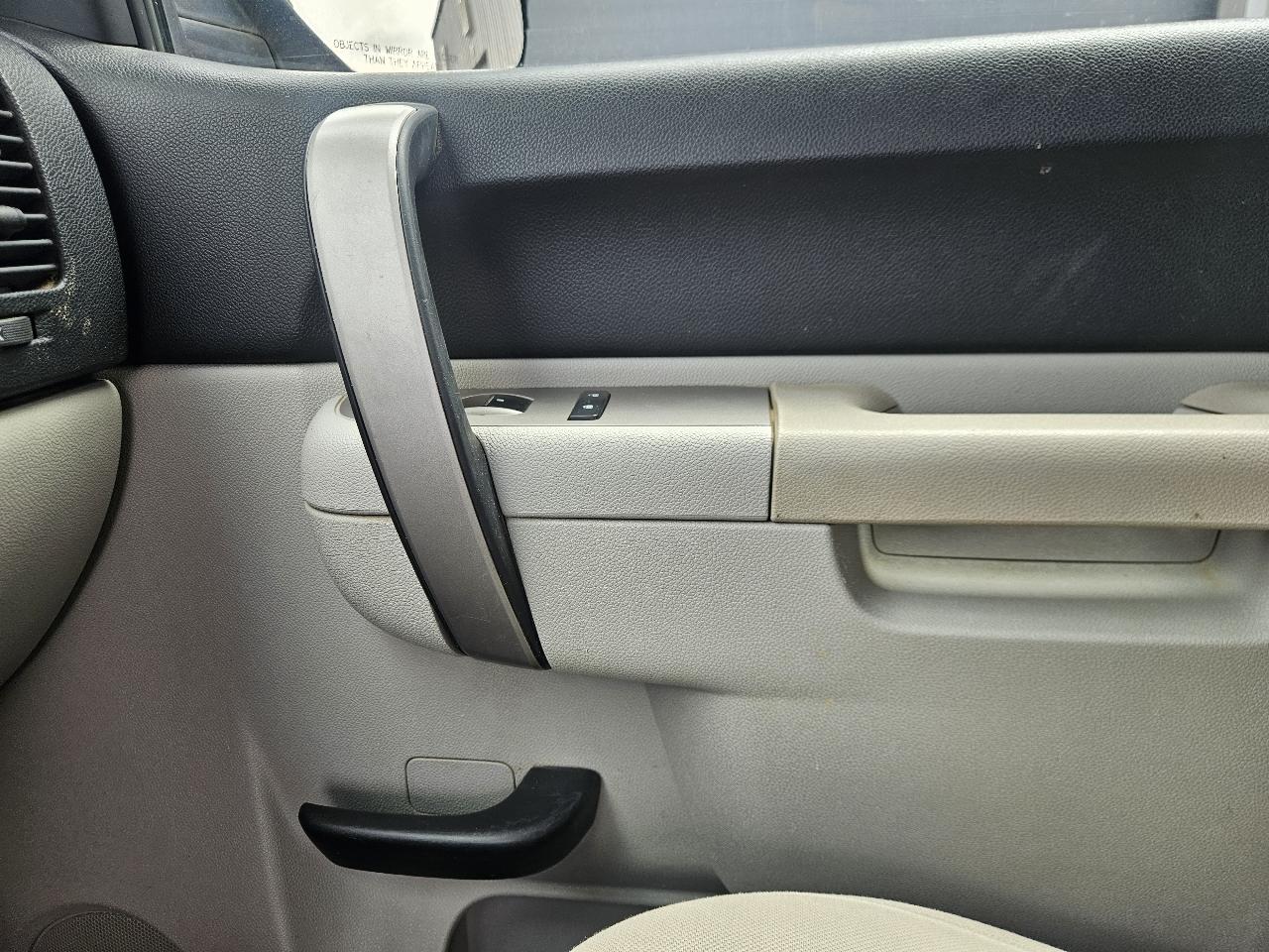 Chevrolet Silverado 1500 4WD Crew Cab 143.5" LT 2010