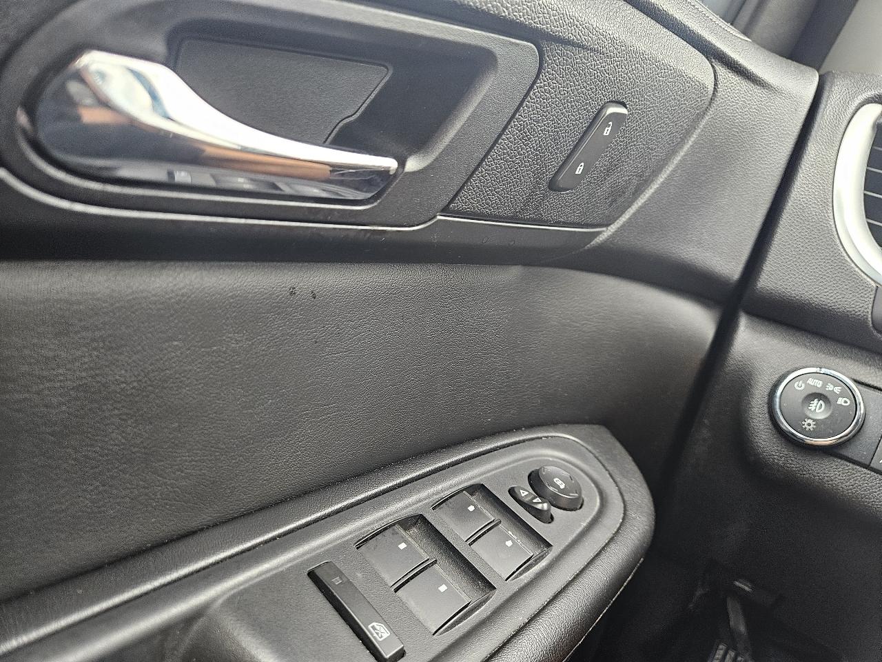 Chevrolet Traverse FWD 4dr LT w/1LT 2017