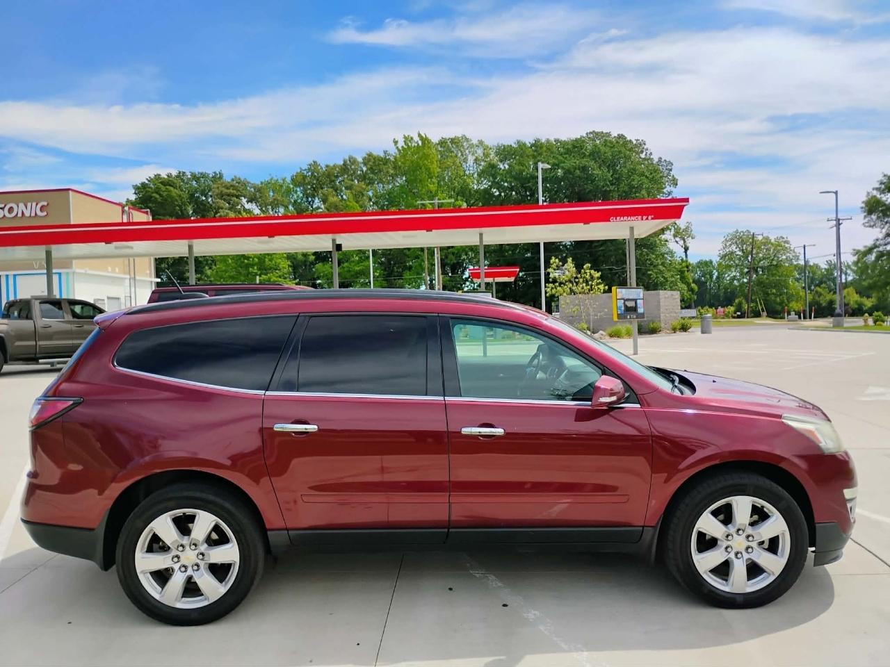 Chevrolet Traverse FWD 4dr LT w/1LT 2017