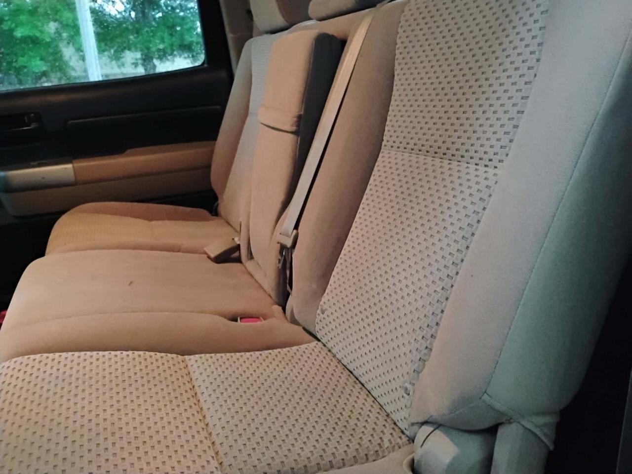 Toyota Tundra 2WD Truck CrewMax 5.7L V8 6-Spd AT (Natl) 2009