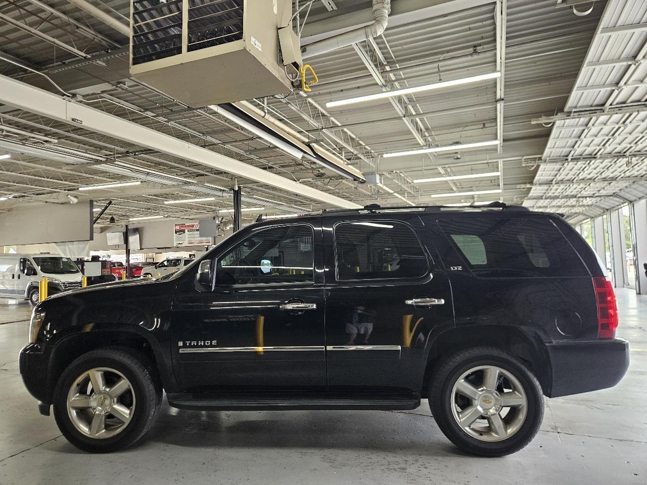 Chevrolet Tahoe 2WD 4dr 1500 LTZ 2009