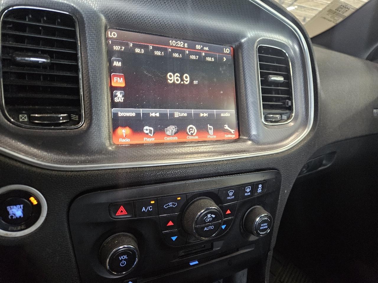 Dodge Charger 4dr Sdn SXT RWD 2014