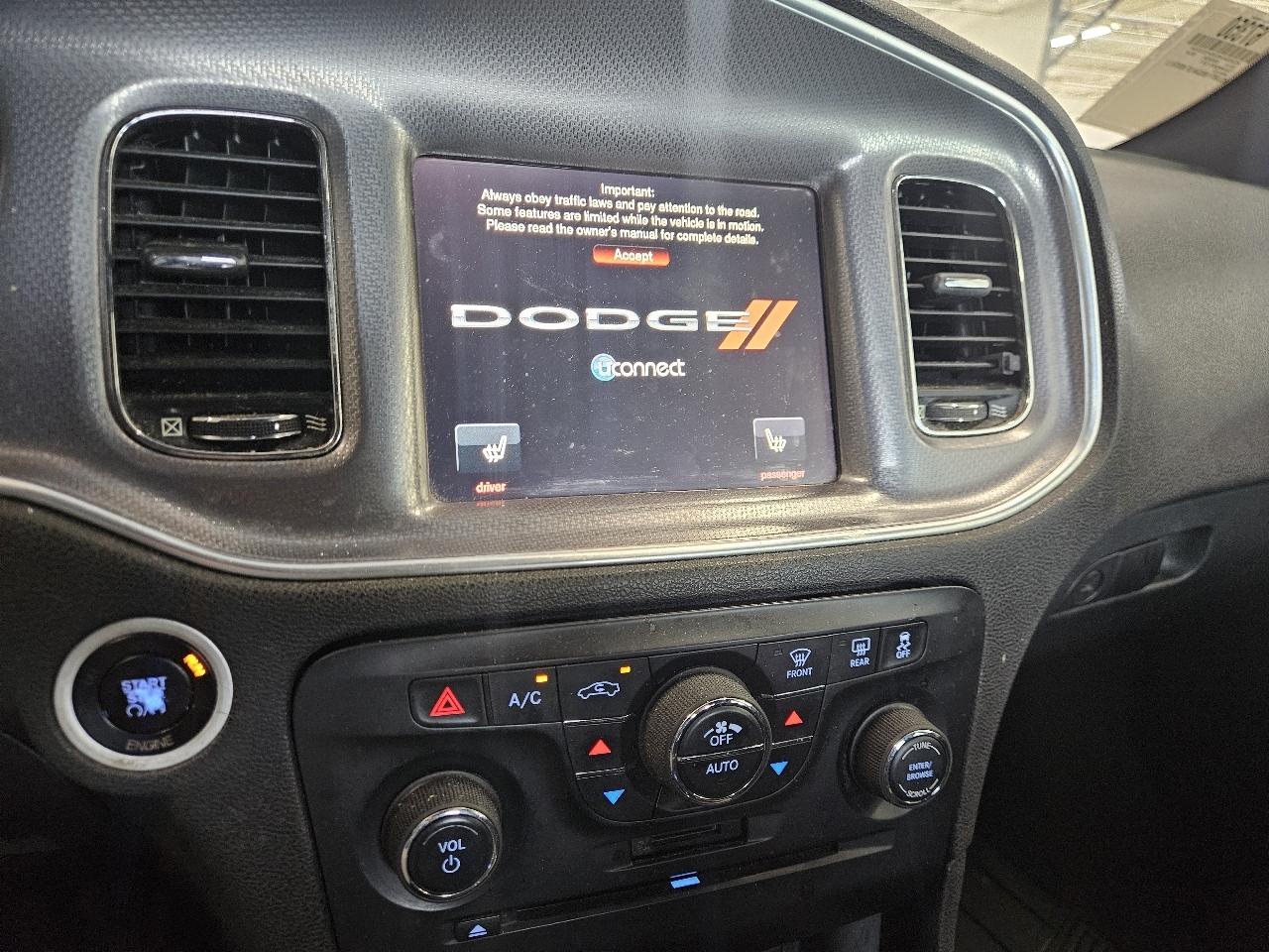 Dodge Charger 4dr Sdn SXT RWD 2014