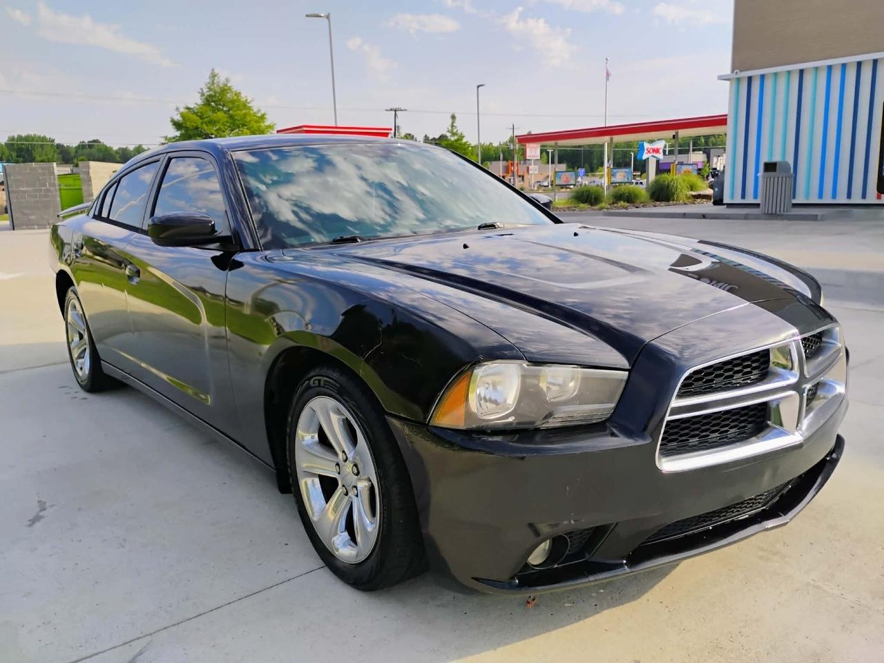2014 Dodge Charger 4dr Sdn SXT RWD