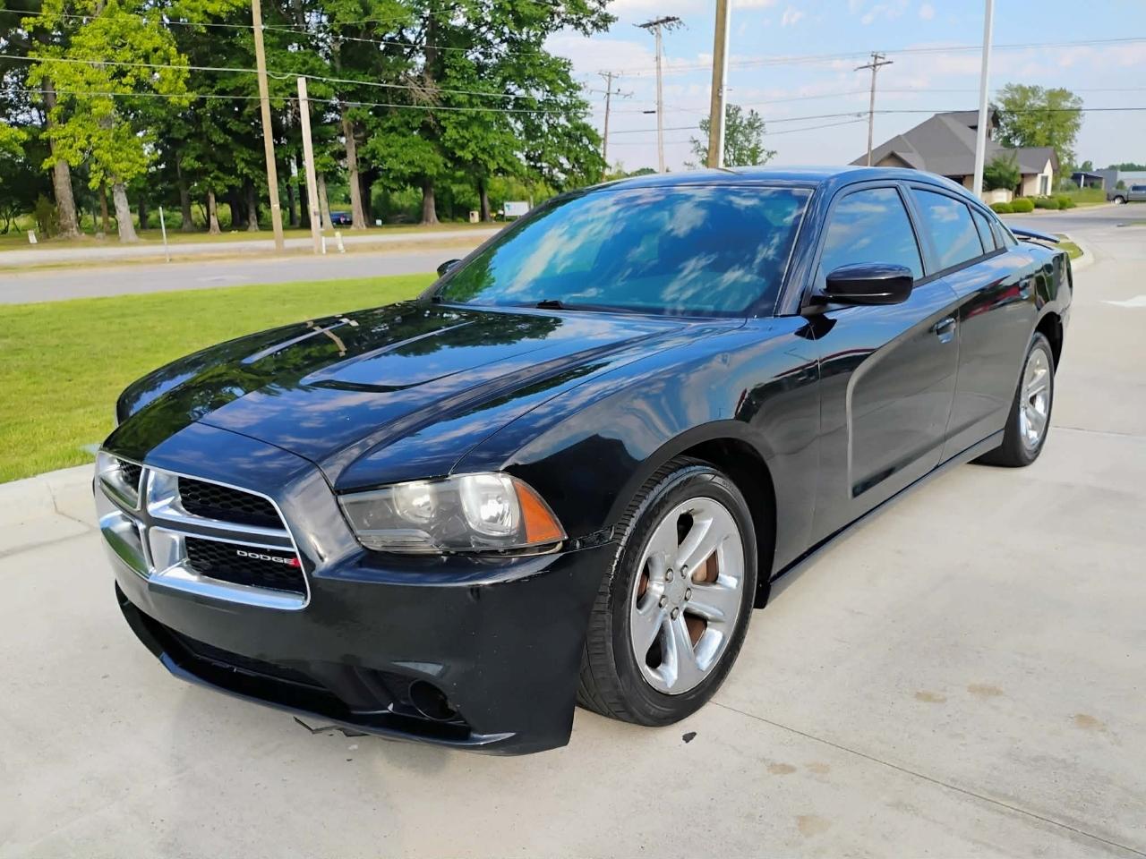 Dodge Charger 4dr Sdn SXT RWD 2014
