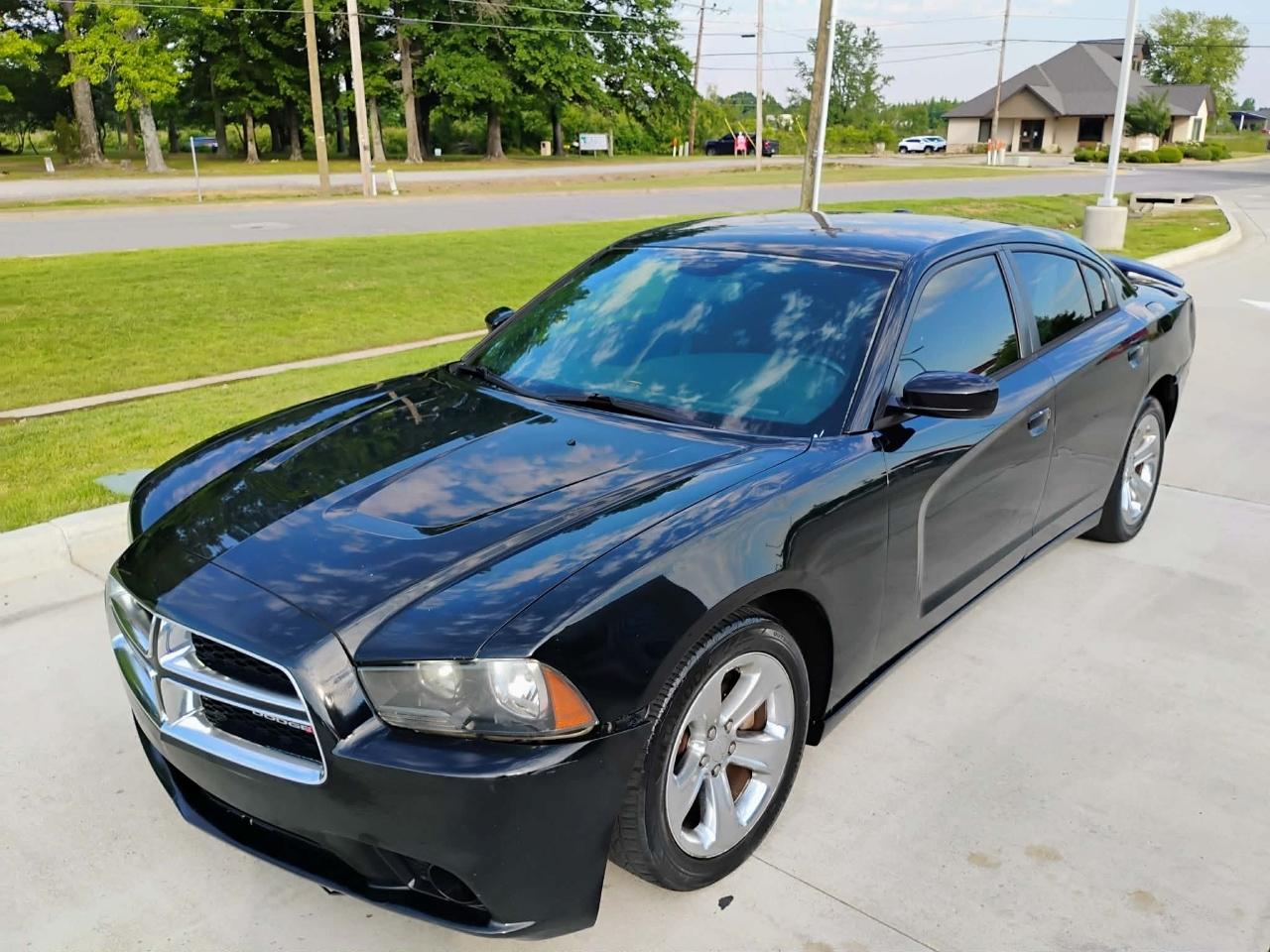 Dodge Charger 4dr Sdn SXT RWD 2014