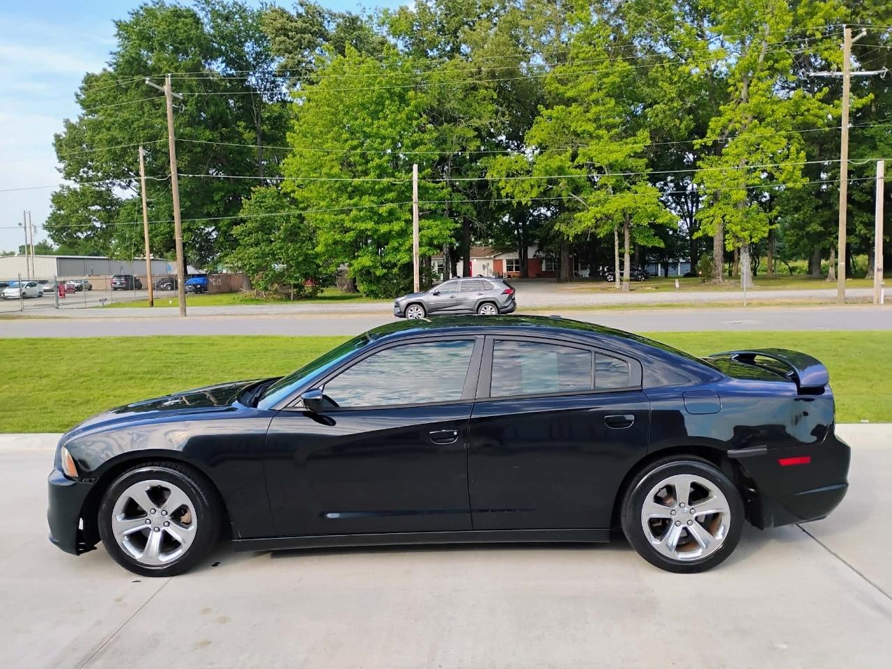 Dodge Charger 4dr Sdn SXT RWD 2014
