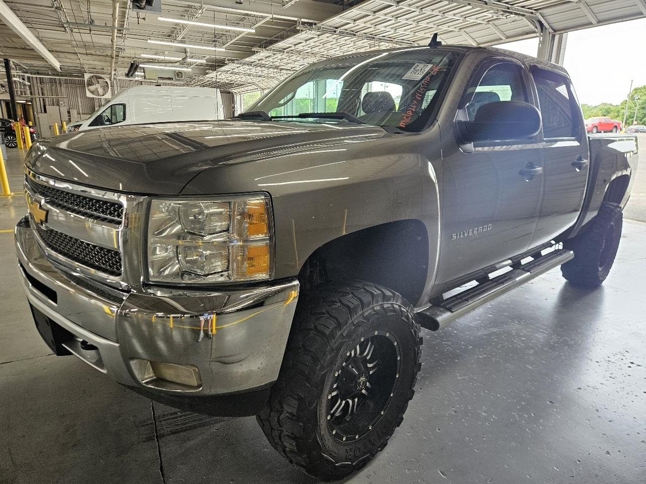 Chevrolet Silverado 1500 4WD Crew Cab 143.5" LT 2012
