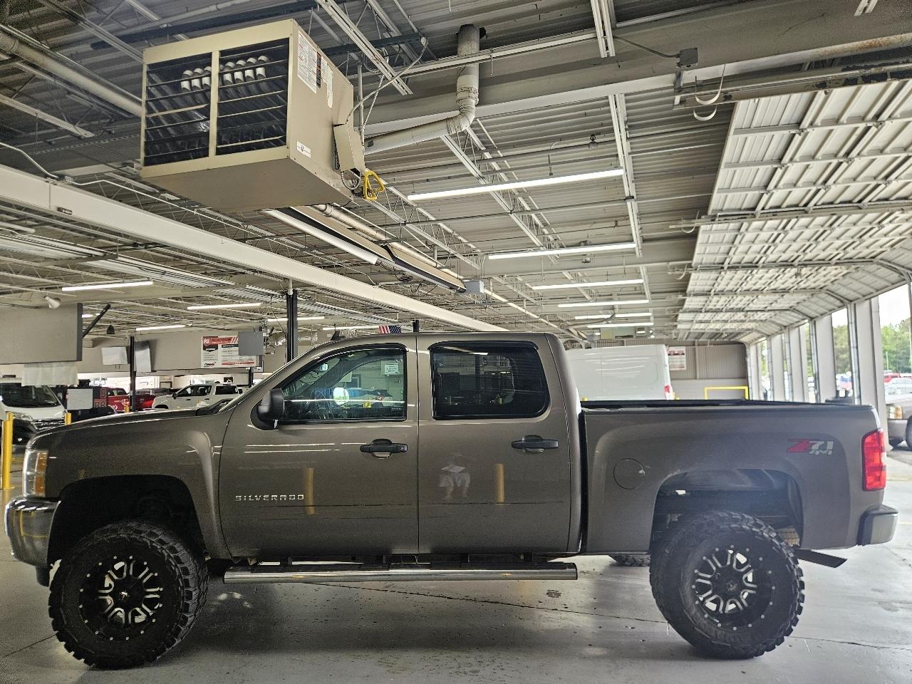 Chevrolet Silverado 1500 4WD Crew Cab 143.5" LT 2012