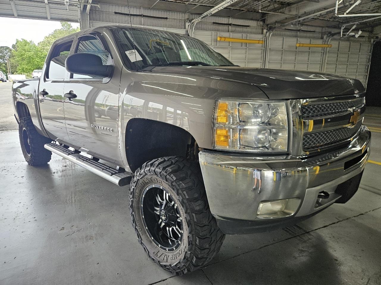 Chevrolet Silverado 1500 4WD Crew Cab 143.5" LT 2012