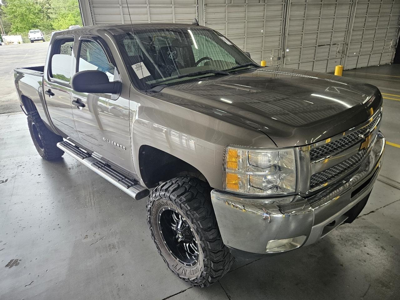Chevrolet Silverado 1500 4WD Crew Cab 143.5" LT 2012