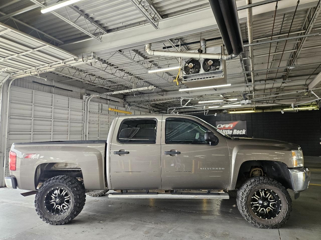Chevrolet Silverado 1500 4WD Crew Cab 143.5" LT 2012