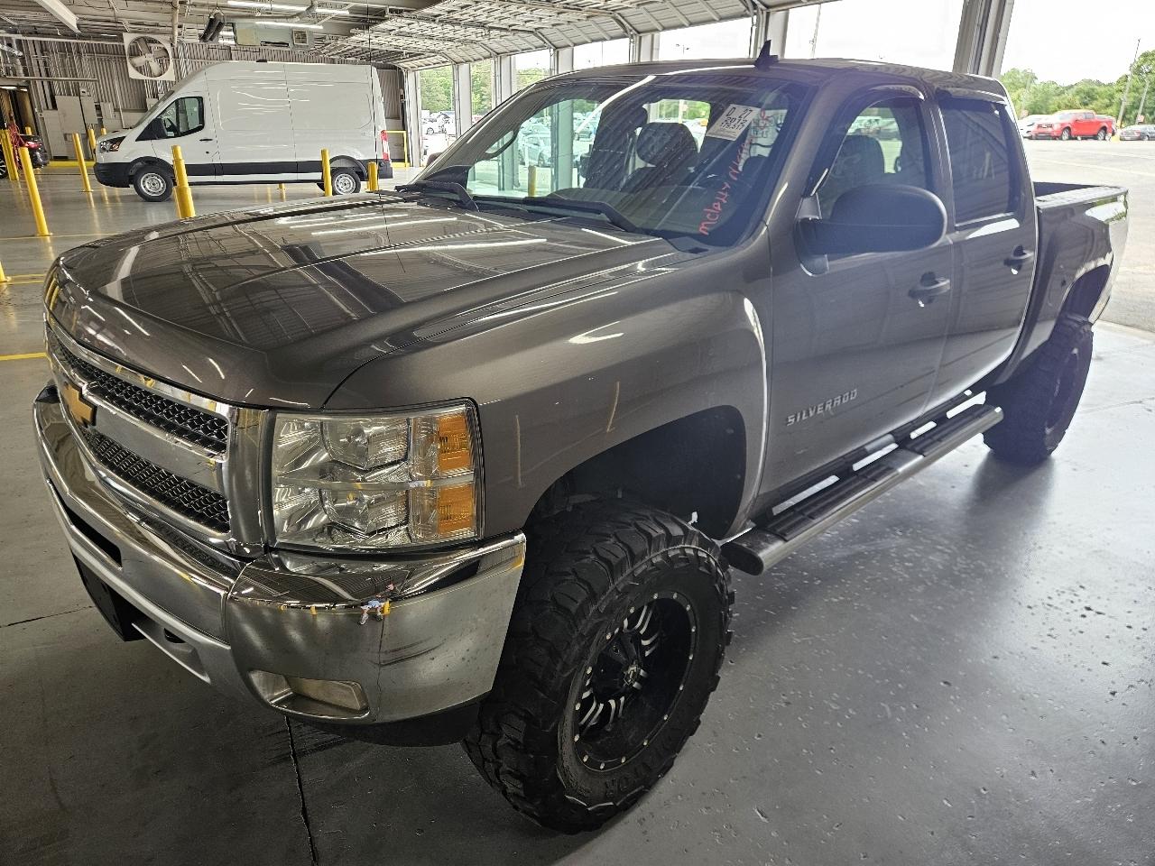 Chevrolet Silverado 1500 4WD Crew Cab 143.5" LT 2012
