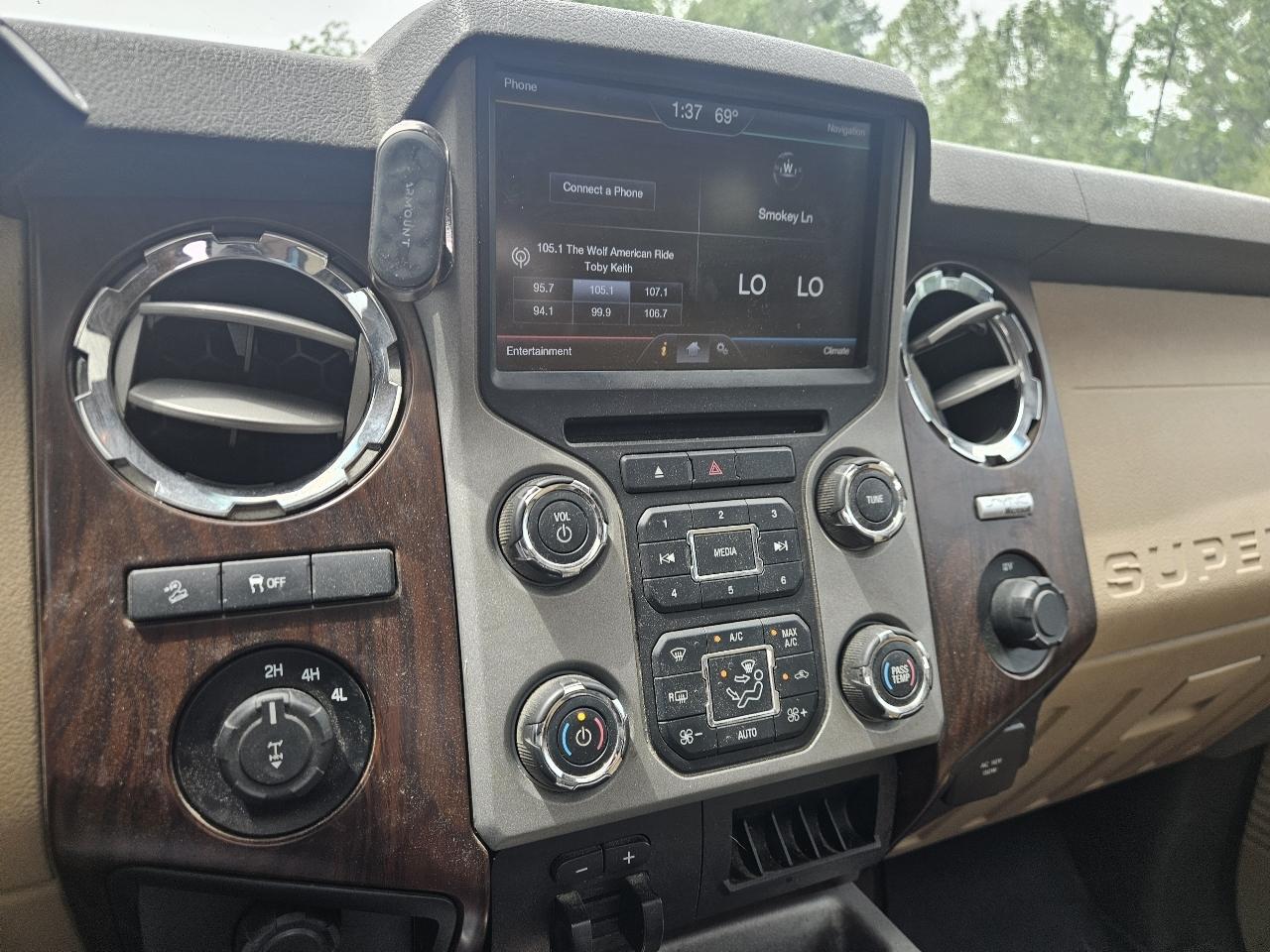 Ford Super Duty F-250 SRW 4WD Crew Cab 156" Lariat 2013