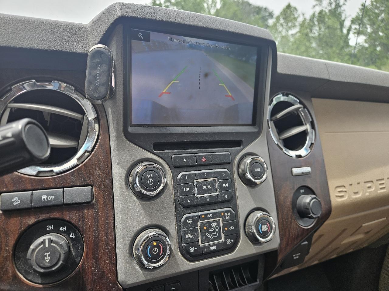 Ford Super Duty F-250 SRW 4WD Crew Cab 156" Lariat 2013