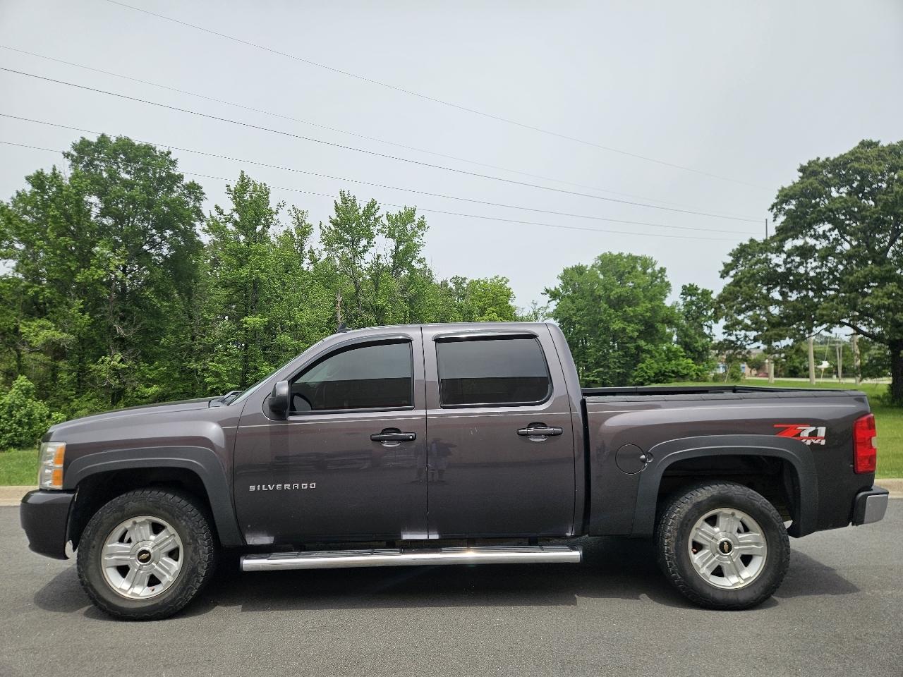Chevrolet Silverado 1500 4WD Crew Cab 143.5" LT 2010