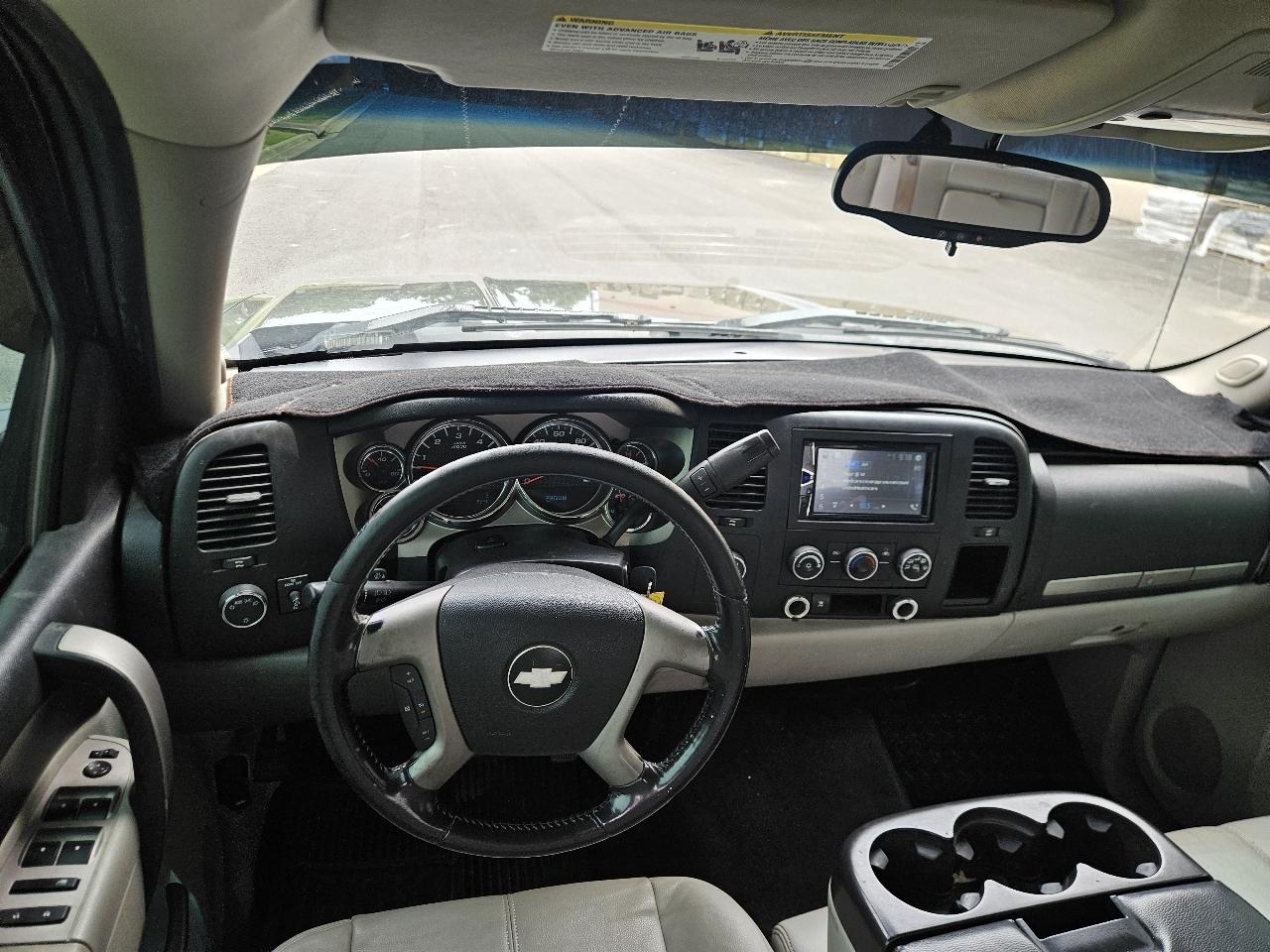 Chevrolet Silverado 1500 4WD Crew Cab 143.5" LT 2010